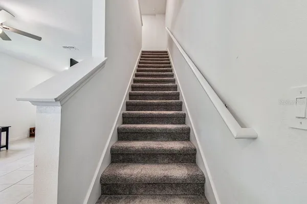 a view of entryway with white walls