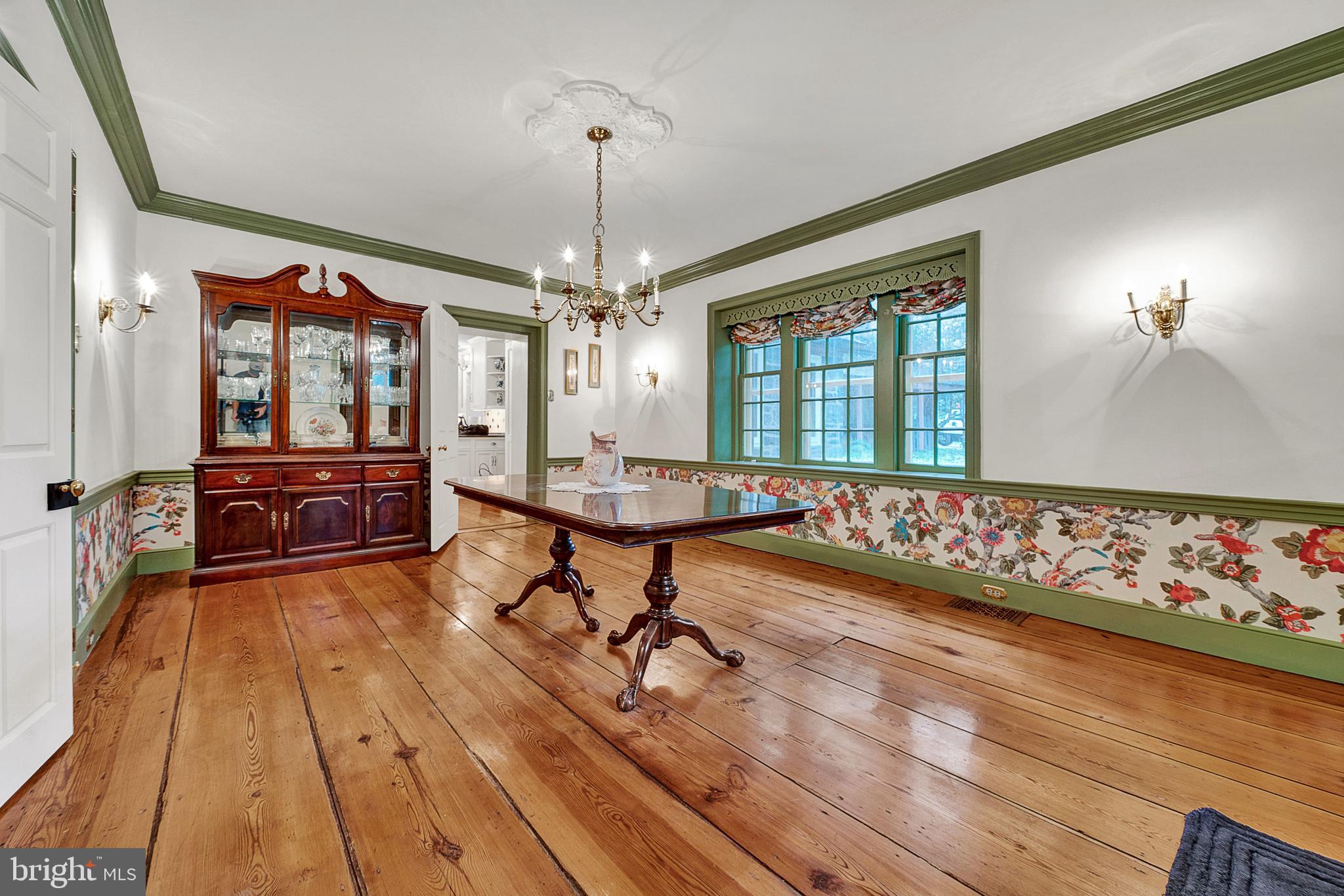 125 East Bells Mill Road Philadelphia, PA 19118 - Photo 27 of 67 Dining Room