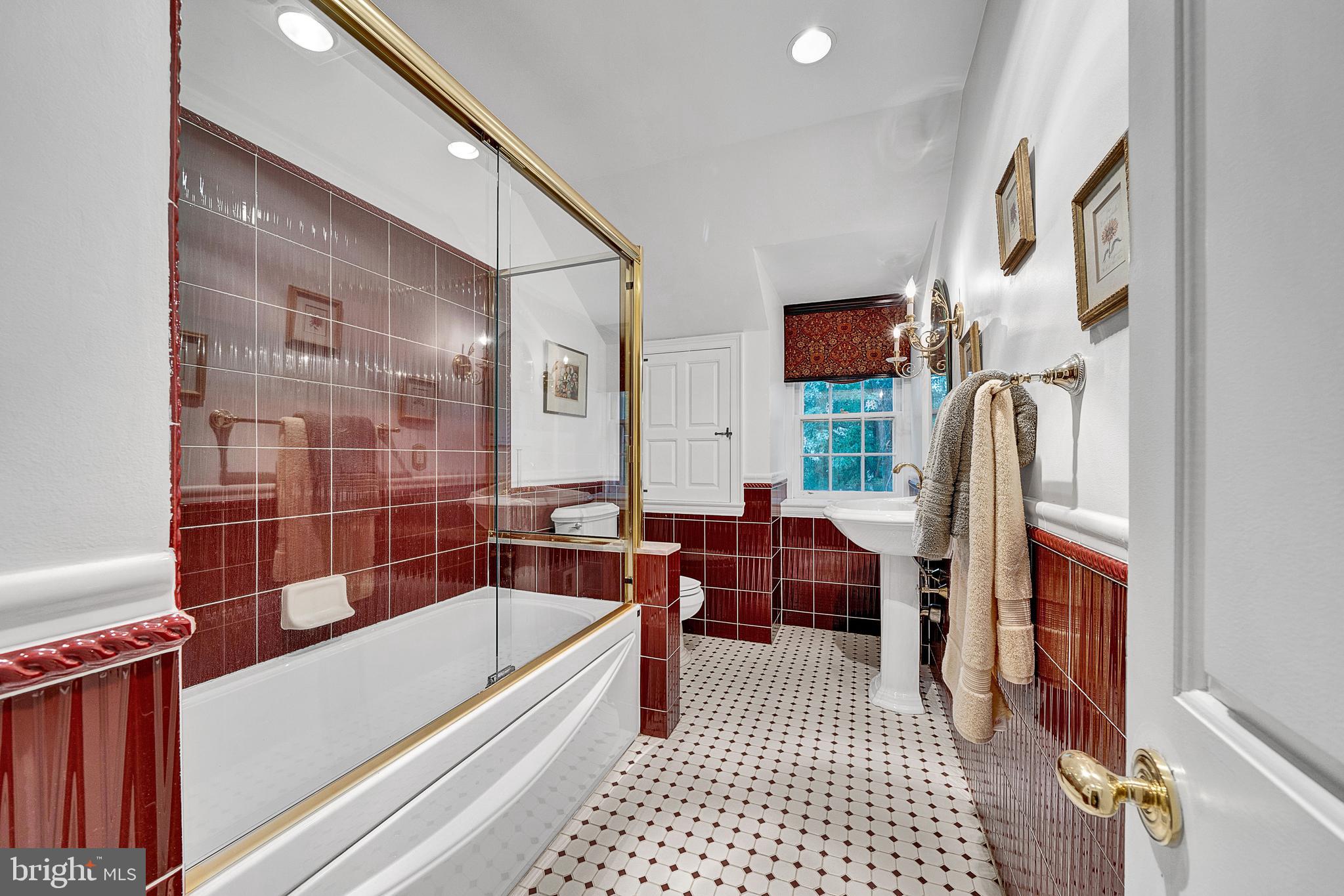 125 East Bells Mill Road Philadelphia, PA 19118 - Photo 37 of 67 Primary Bathroom