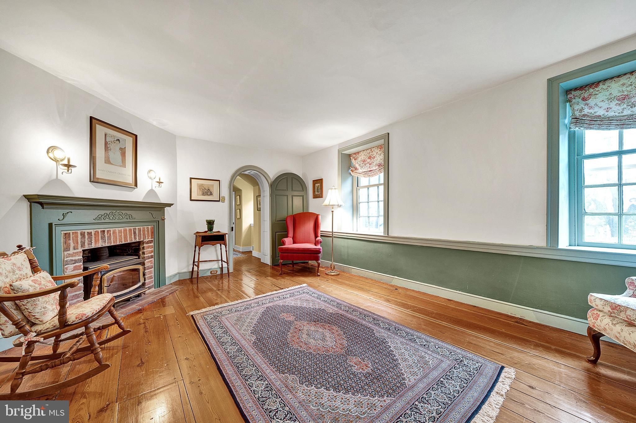125 East Bells Mill Road Philadelphia, PA 19118 - Photo 39 of 67 Sitting Area