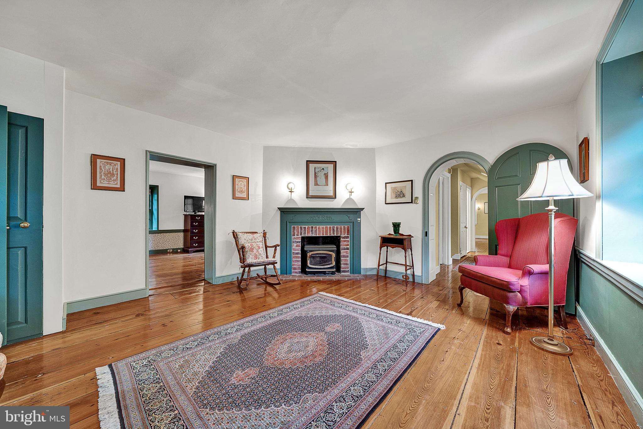 125 East Bells Mill Road Philadelphia, PA 19118 - Photo 40 of 67 Sitting Area