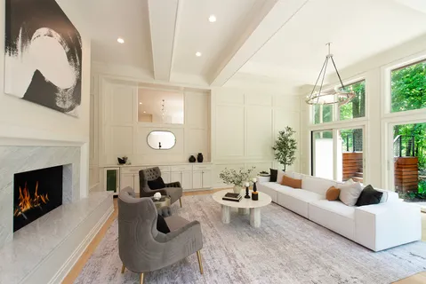 $3,750,000 | 1221 Loch Lane, Lake Forest, IL 60045