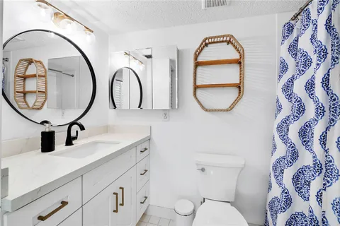 $379,900 | 3909 North Ocean Boulevard, Unit 206, Fort Lauderdale, FL 33308