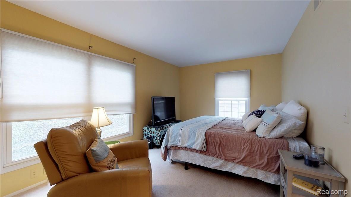 1310 Brook Lane, Unit 283 Rochester, MI 48306 - Photo 11 of 20 11 Master Bedroom.jpg
