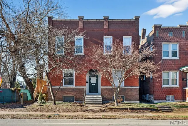 $379,900 | 3005 South Compton Avenue, St. Louis, MO 63118
