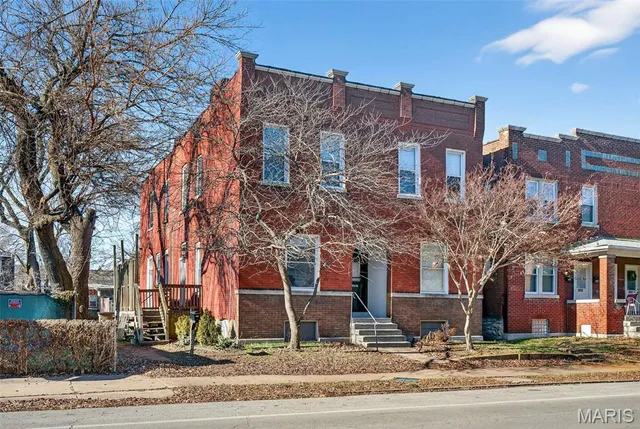 $379,900 | 3005 South Compton Avenue, St. Louis, MO 63118