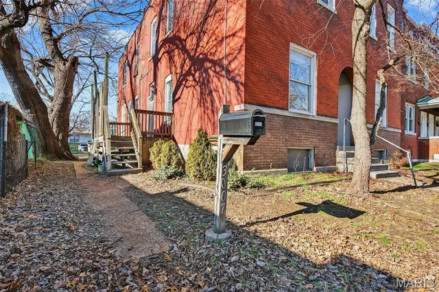 $379,900 | 3005 South Compton Avenue, St. Louis, MO 63118