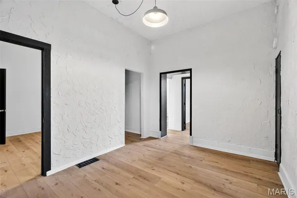 $379,900 | 3005 South Compton Avenue, St. Louis, MO 63118