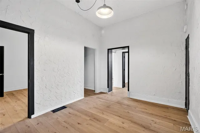 $379,900 | 3005 South Compton Avenue, St. Louis, MO 63118