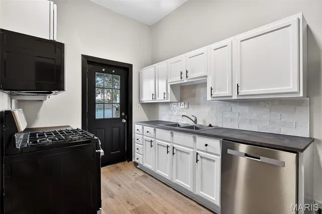 $379,900 | 3005 South Compton Avenue, St. Louis, MO 63118