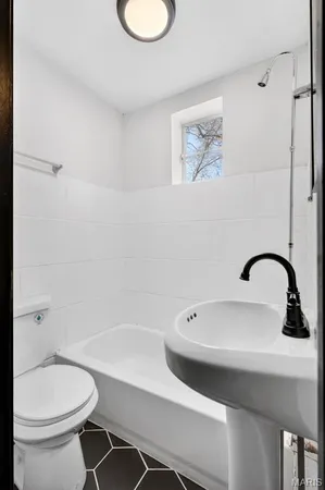 $379,900 | 3005 South Compton Avenue, St. Louis, MO 63118