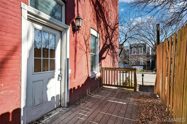 $379,900 | 3005 South Compton Avenue, St. Louis, MO 63118