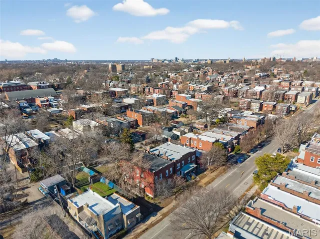 $379,900 | 3005 South Compton Avenue, St. Louis, MO 63118