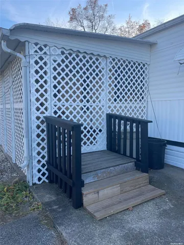 $189,000 | 1661-308 Old Country Road, Unit 308, Riverhead, NY 11901