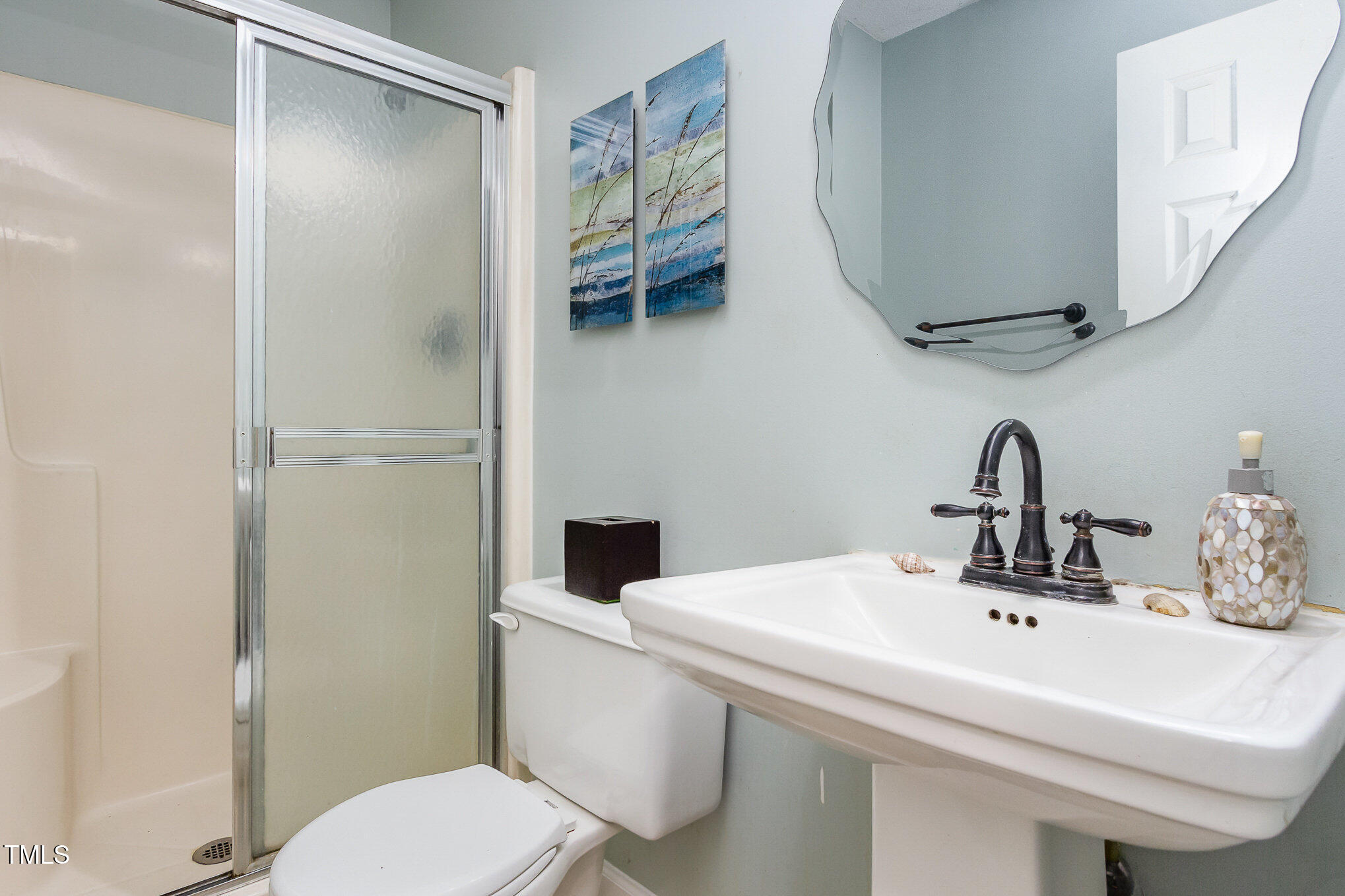 13 Thorne Ridge Drive Durham, NC 27713 - Photo 13 of 20 Bathroom