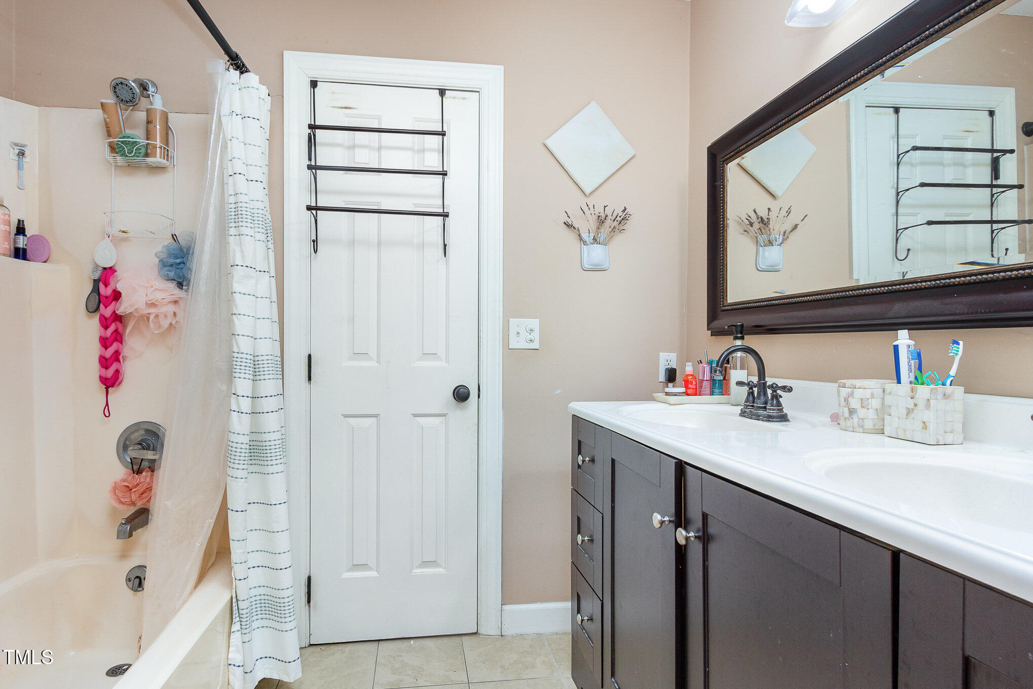 13 Thorne Ridge Drive Durham, NC 27713 - Photo 8 of 20 Primary Bathroom
