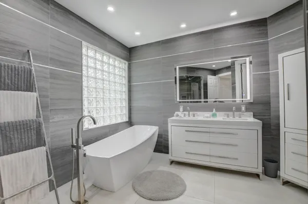 $11,500 | 19211 North Creekshore Court, Boca Raton, FL 33498