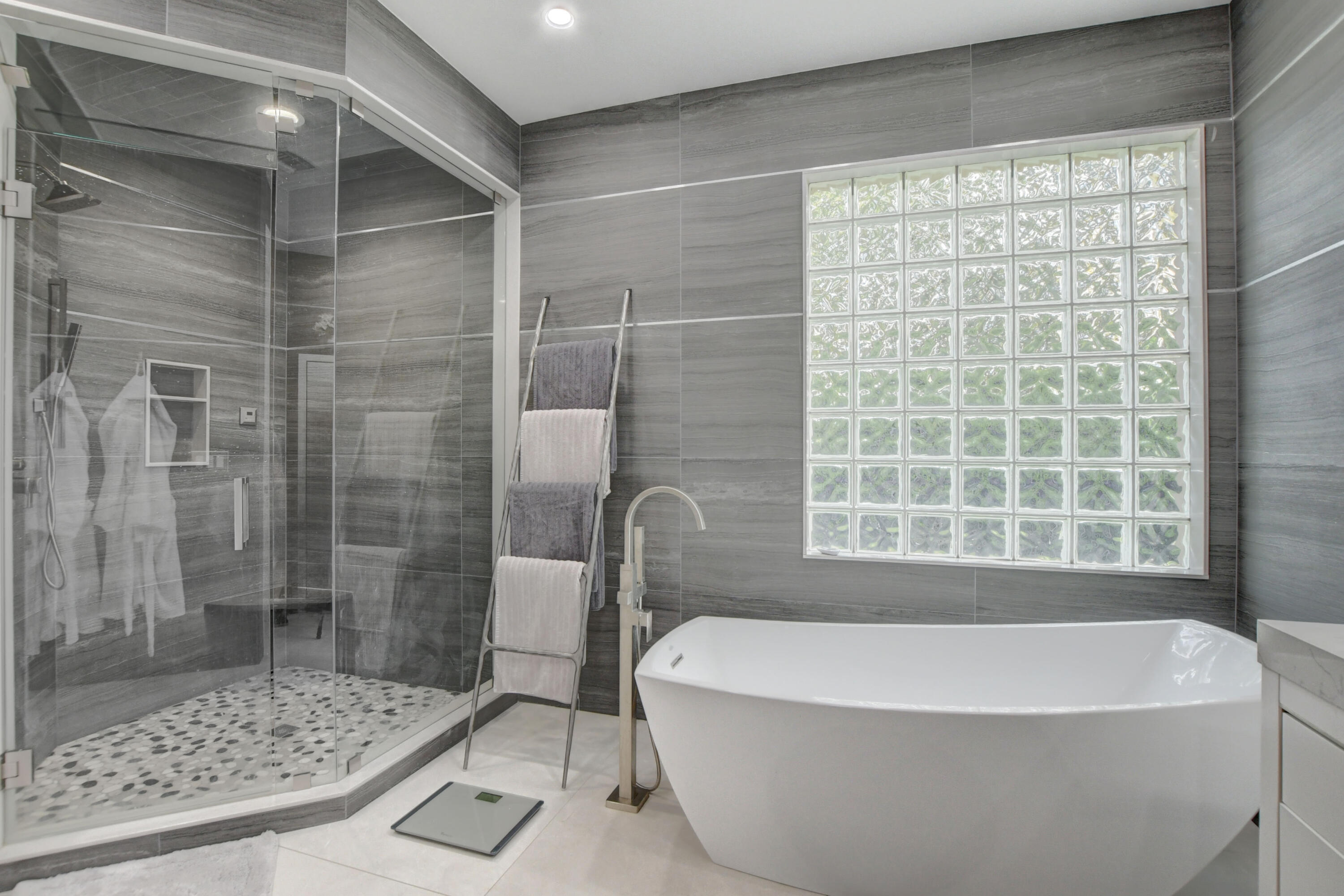 19211 North Creekshore Court Boca Raton, FL 33498 - Photo 24 of 83 Primary Bath