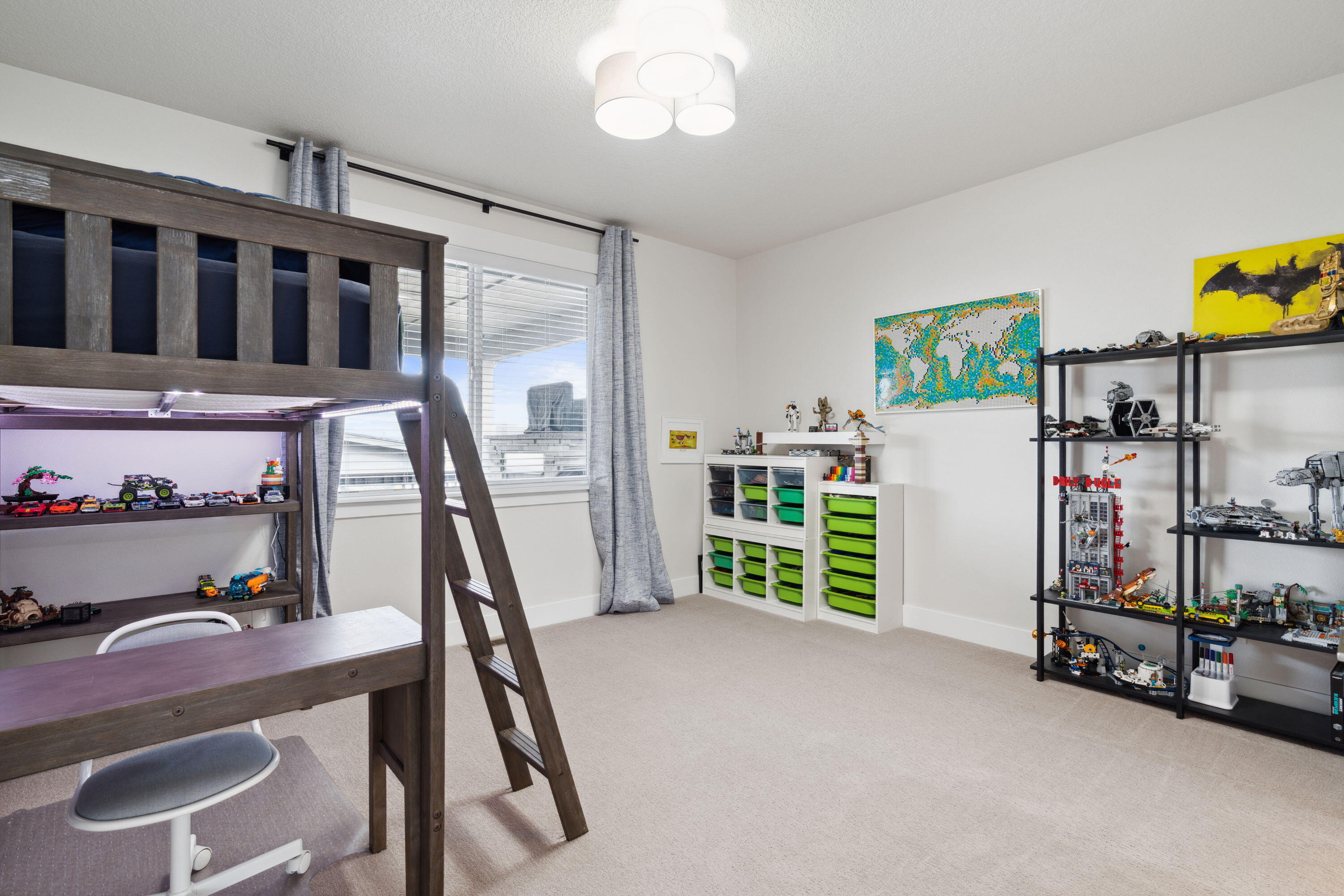 3435 Southwest 44th Street Redmond, OR 97756 - Photo 28 of 41 28 Front Bedroom