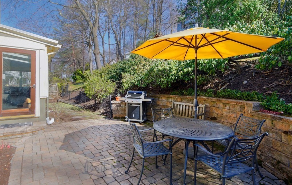 138 Algonquin Road Newton, MA 02467 - Photo 2 of 30