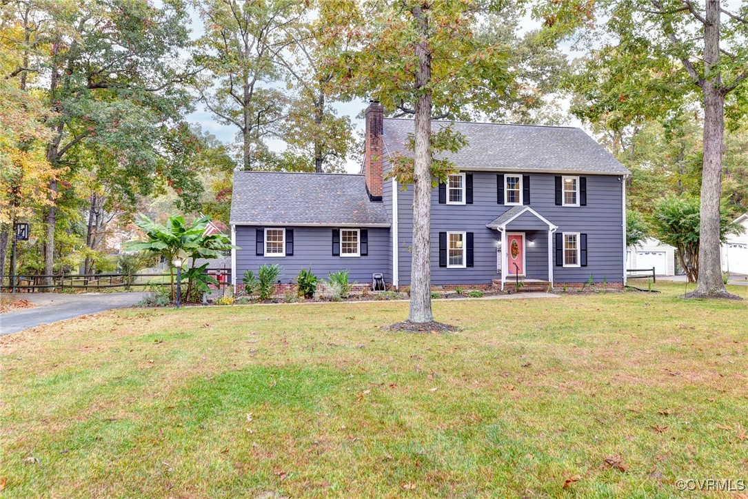713 Spring Valley Road Colonial Heights, VA 23834 - Photo 3 of 40 Colonial inspired home with an outbuilding, a fron