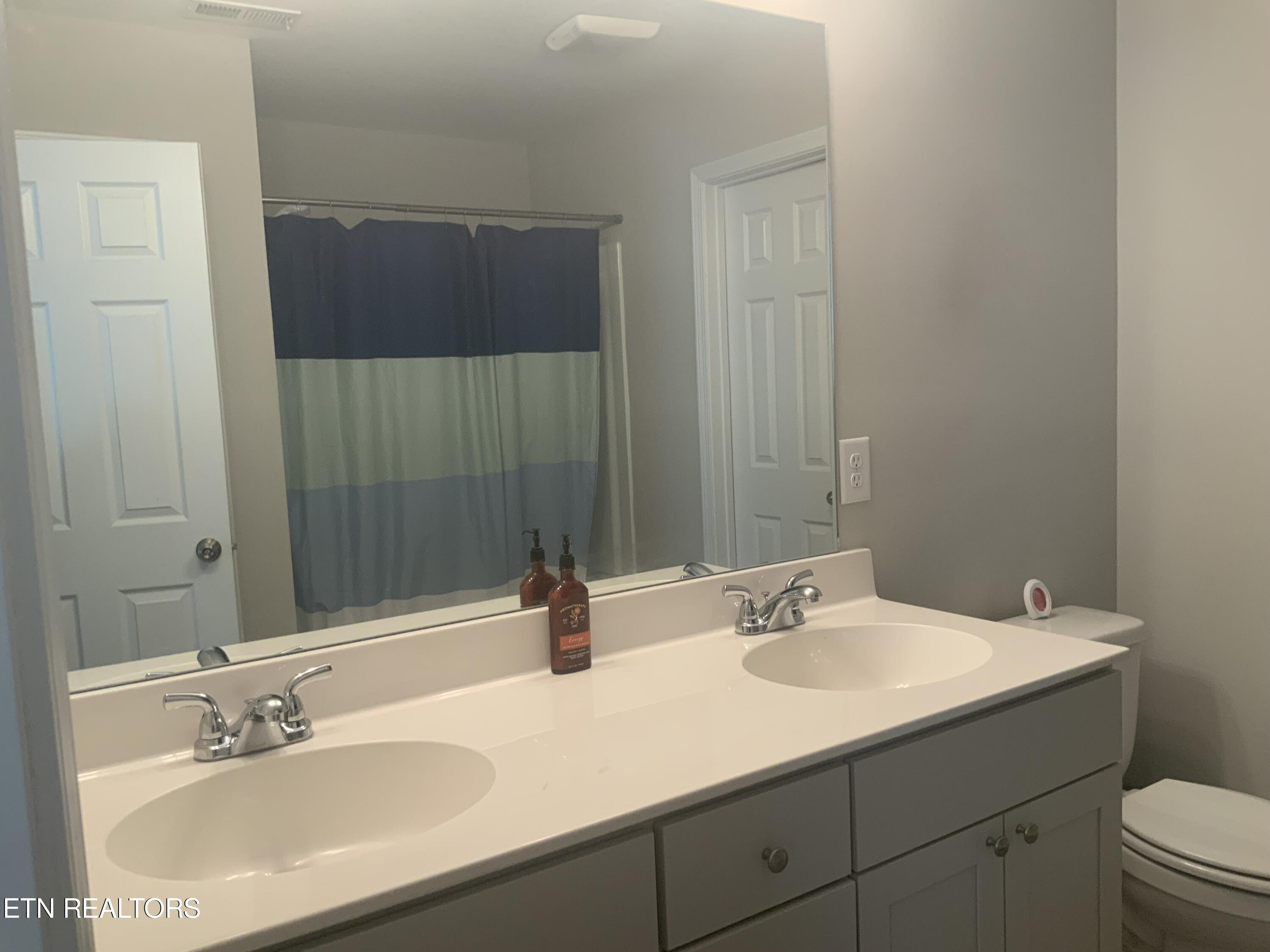 1234 Solstice Drive Powell, TN 37849 - Photo 18 of 26 IMG_1860