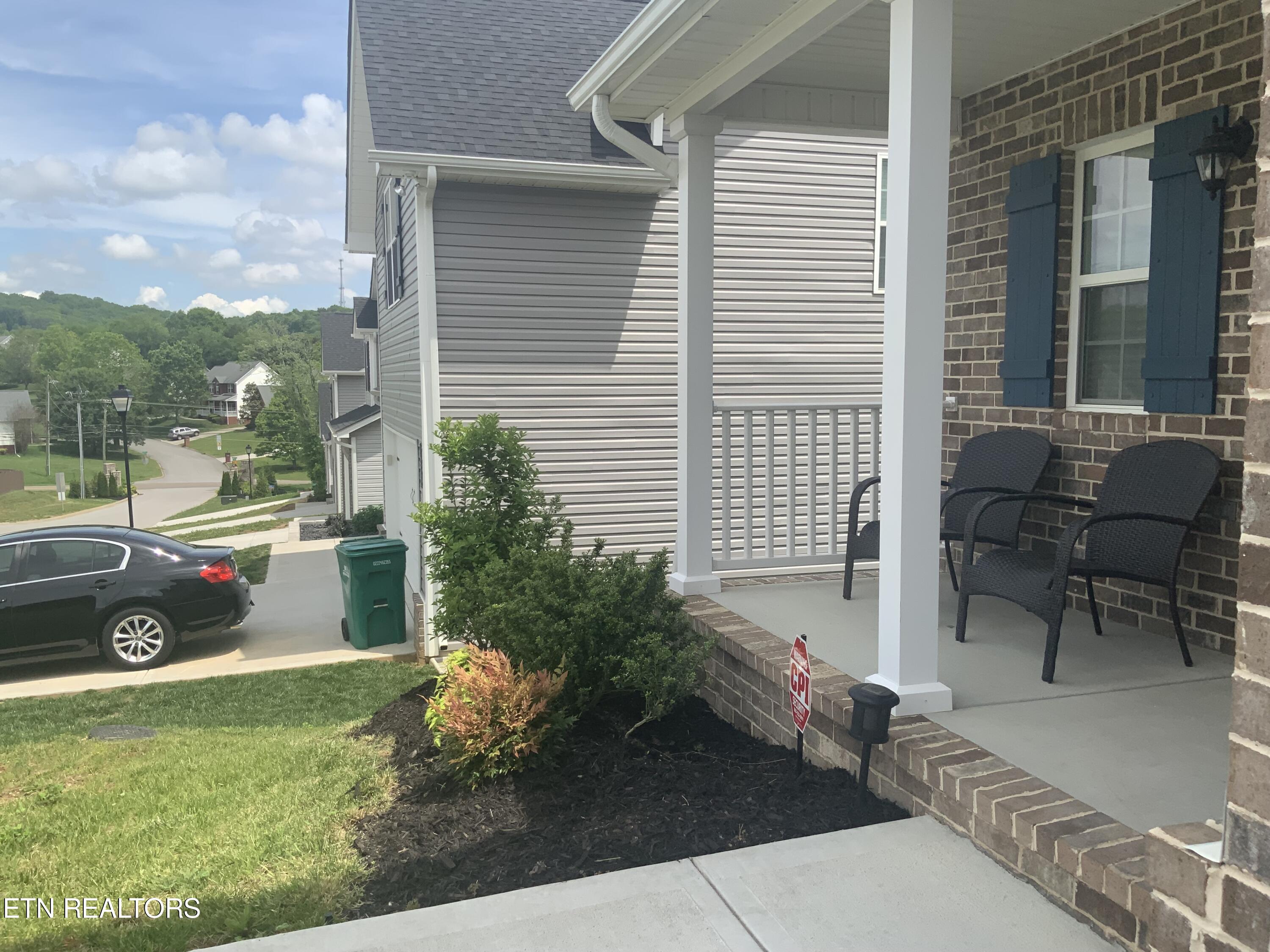 1234 Solstice Drive Powell, TN 37849 - Photo 2 of 26 IMG_1874