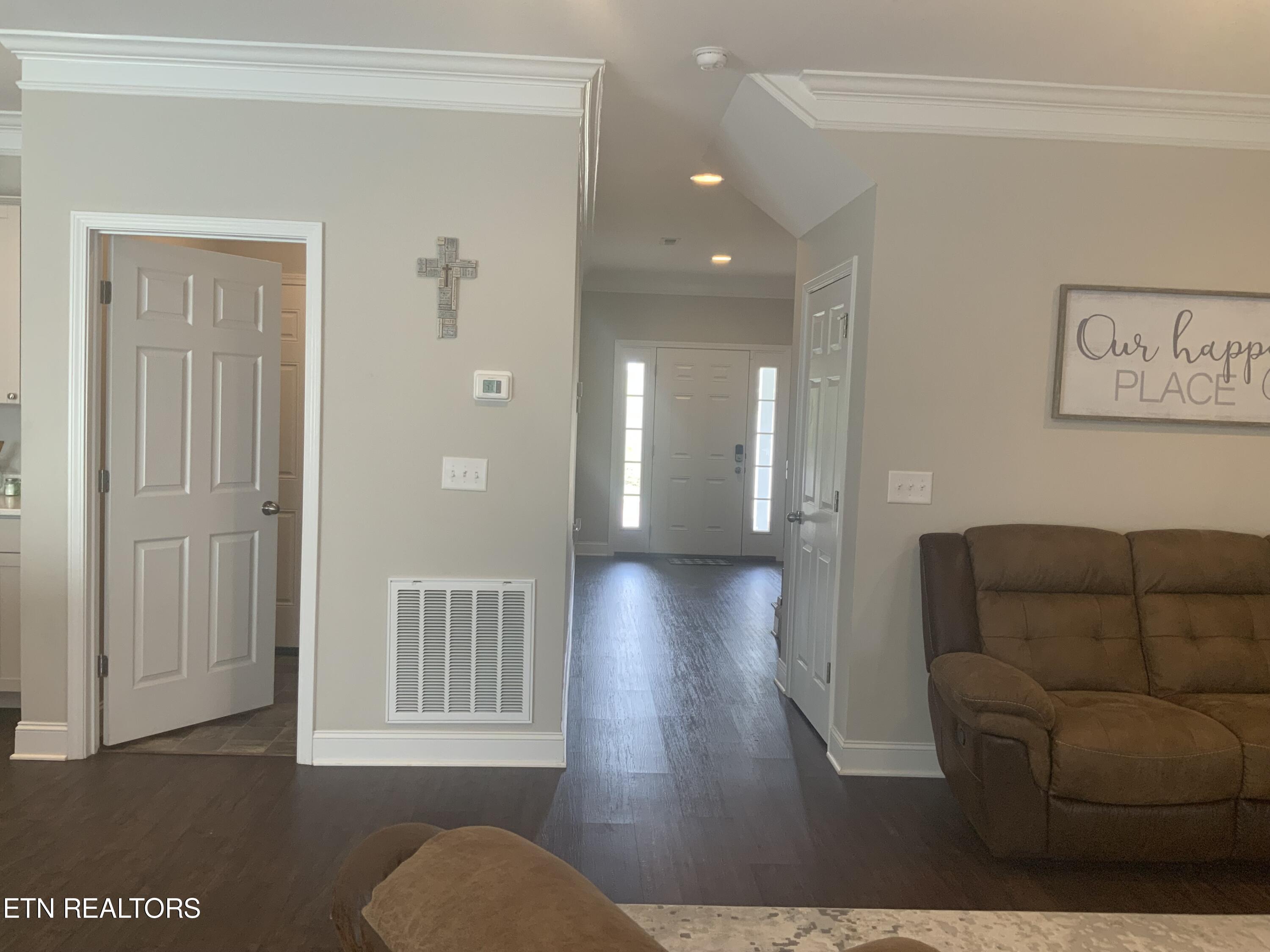 1234 Solstice Drive Powell, TN 37849 - Photo 6 of 26 IMG_1854