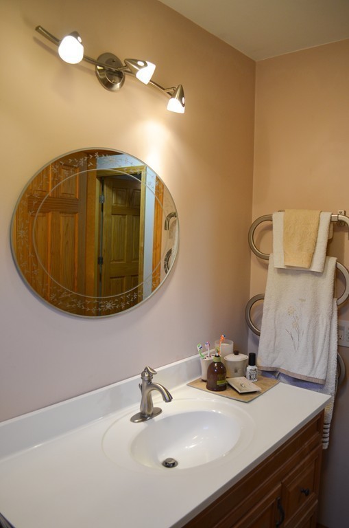 19 Pequot Road Southampton, MA 01073 - Photo 6 of 18