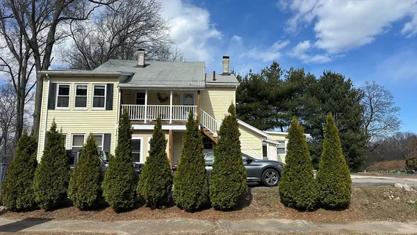 $2,600 | 50 Mt Ararat Road, Unit 2, Quincy, MA 02169
