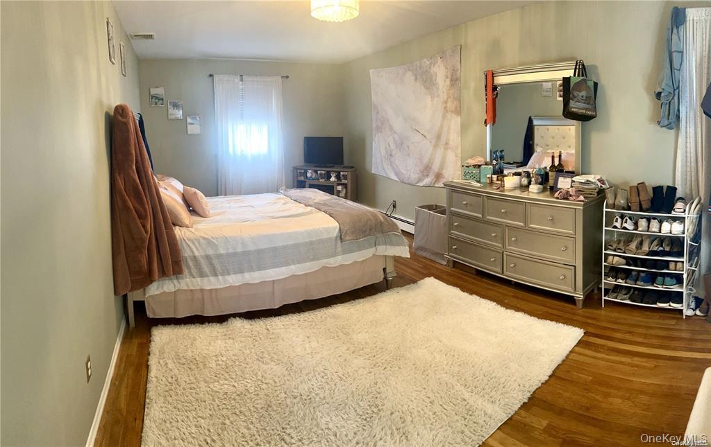 254 Haypath Road Old Bethpage, NY 11804 - Photo 9 of 11