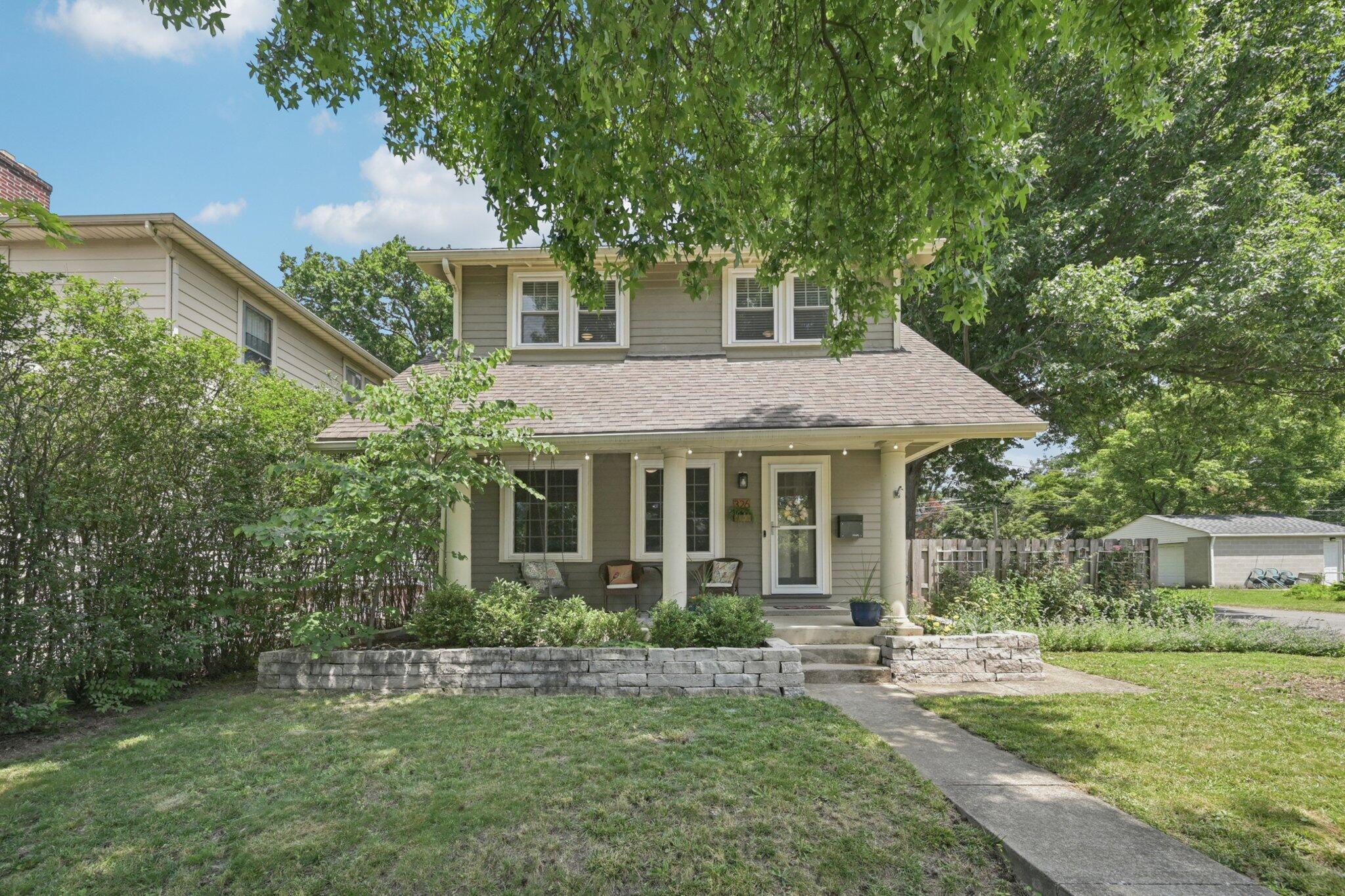 326 East Kelso Road Columbus, OH 43202 - Photo 2 of 31 Exterior/Front