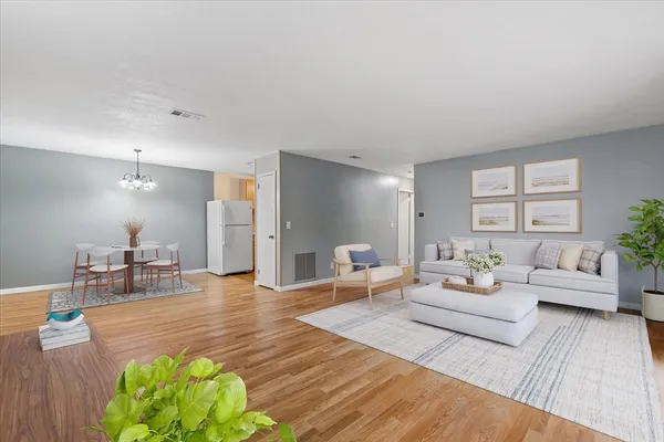 $270,000 | 32 Thayer Pond Drive, Unit 17, Oxford, MA 01537