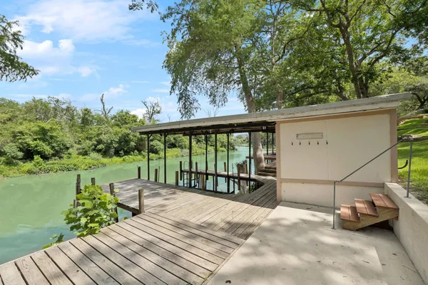 $699,900 | 180 Wampum Way, Seguin, TX 78155
