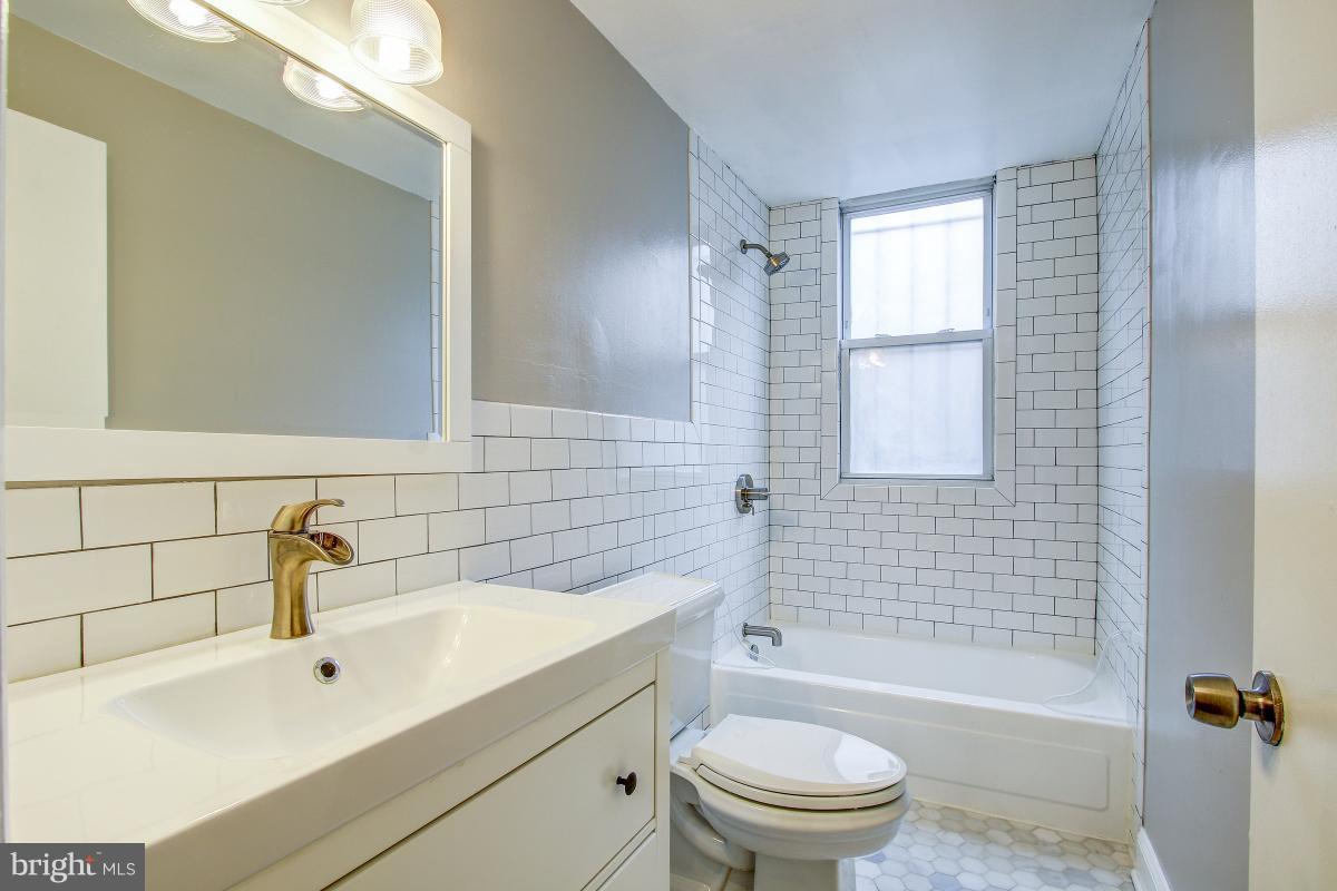1708 3rd Street Northwest, Unit 1 Washington, DC 20001 - Photo 13 of 26 Bath
