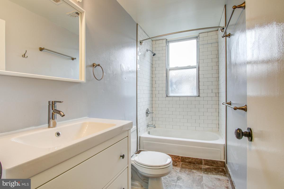1708 3rd Street Northwest, Unit 1 Washington, DC 20001 - Photo 21 of 26 Bath