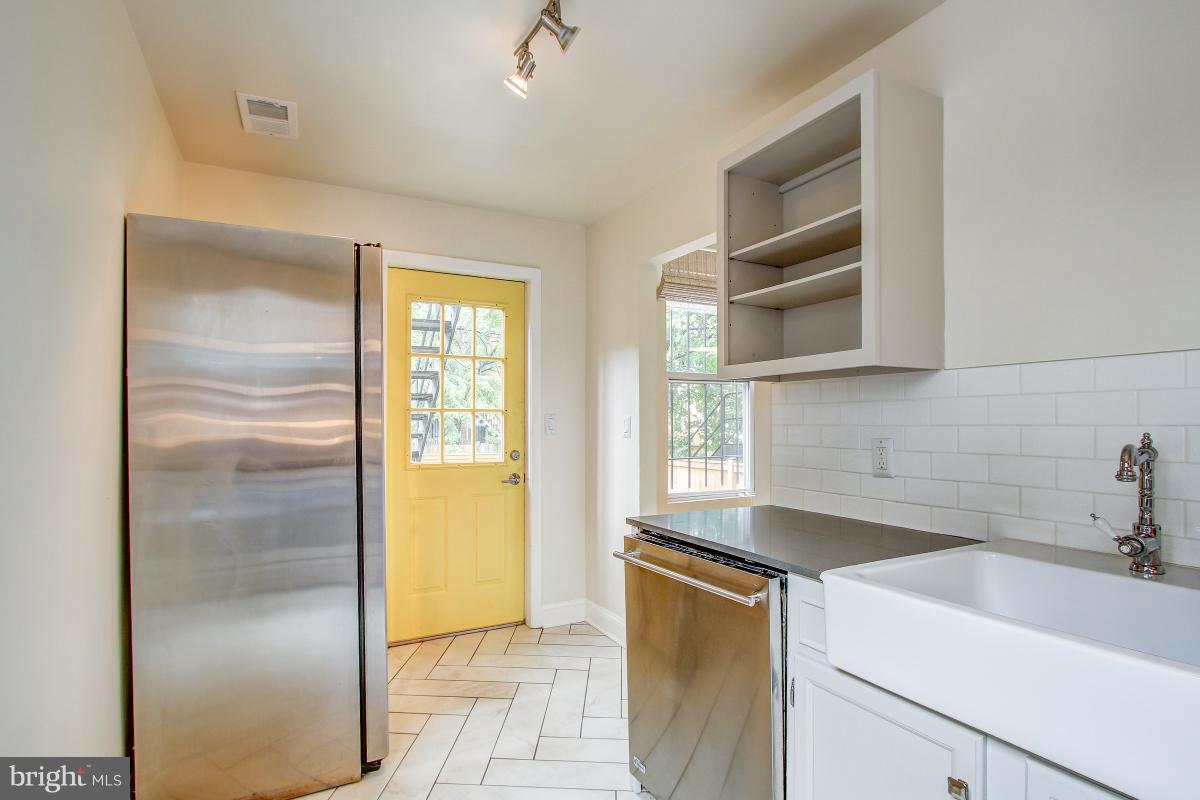 1708 3rd Street Northwest, Unit 1 Washington, DC 20001 - Photo 9 of 26 Kitchen