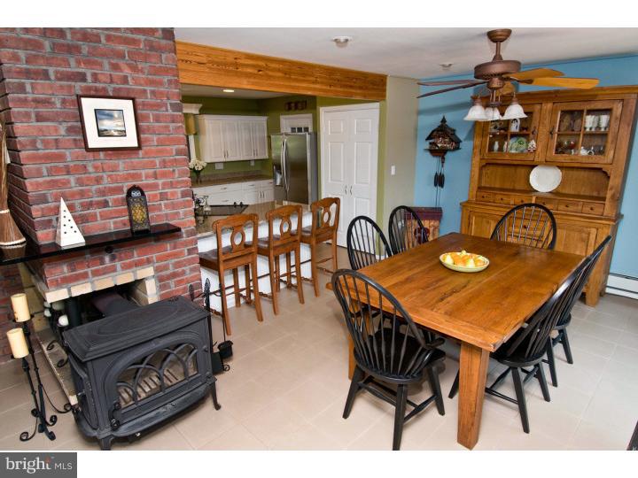 61 Spinythorn Road Levittown, PA 19056 - Photo 11 of 25 Dining Room