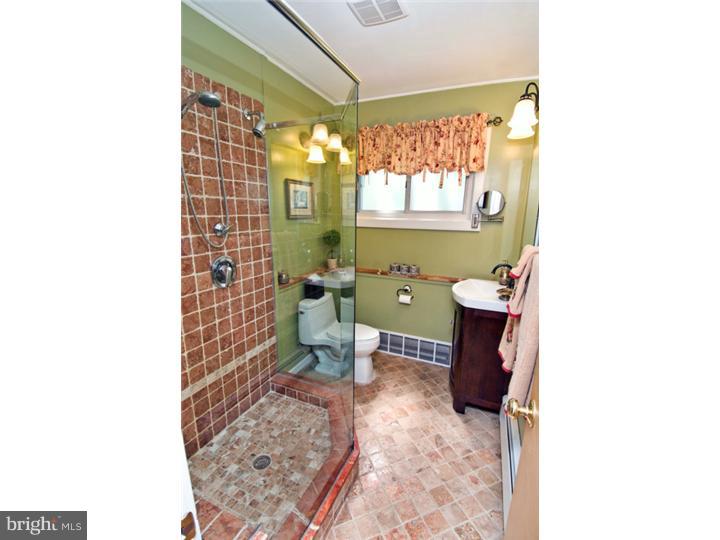 61 Spinythorn Road Levittown, PA 19056 - Photo 14 of 25 Bathroom