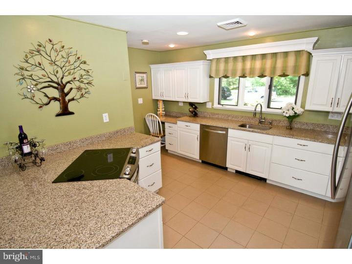 61 Spinythorn Road Levittown, PA 19056 - Photo 6 of 25 Kitchen
