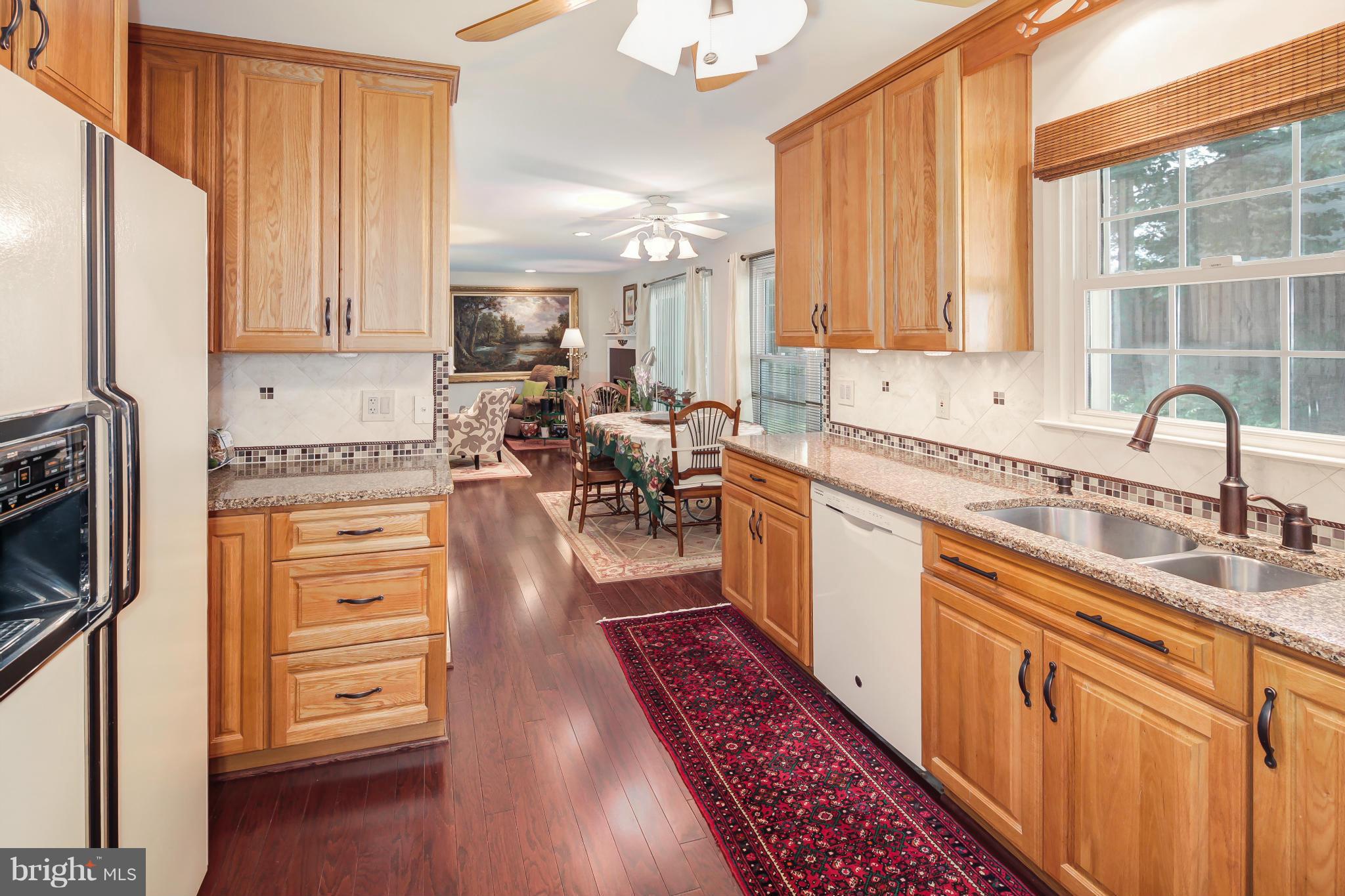 8008 Viola Street Springfield, VA 22152 - Photo 11 of 30 Kitchen
