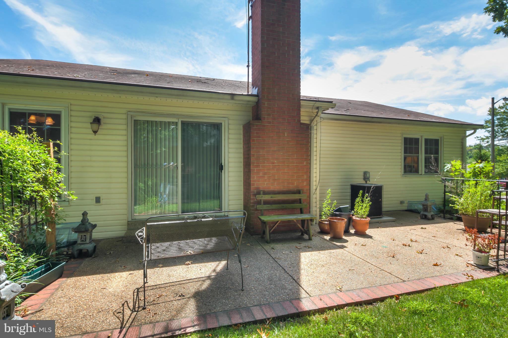 8008 Viola Street Springfield, VA 22152 - Photo 28 of 30 Exterior (Rear)