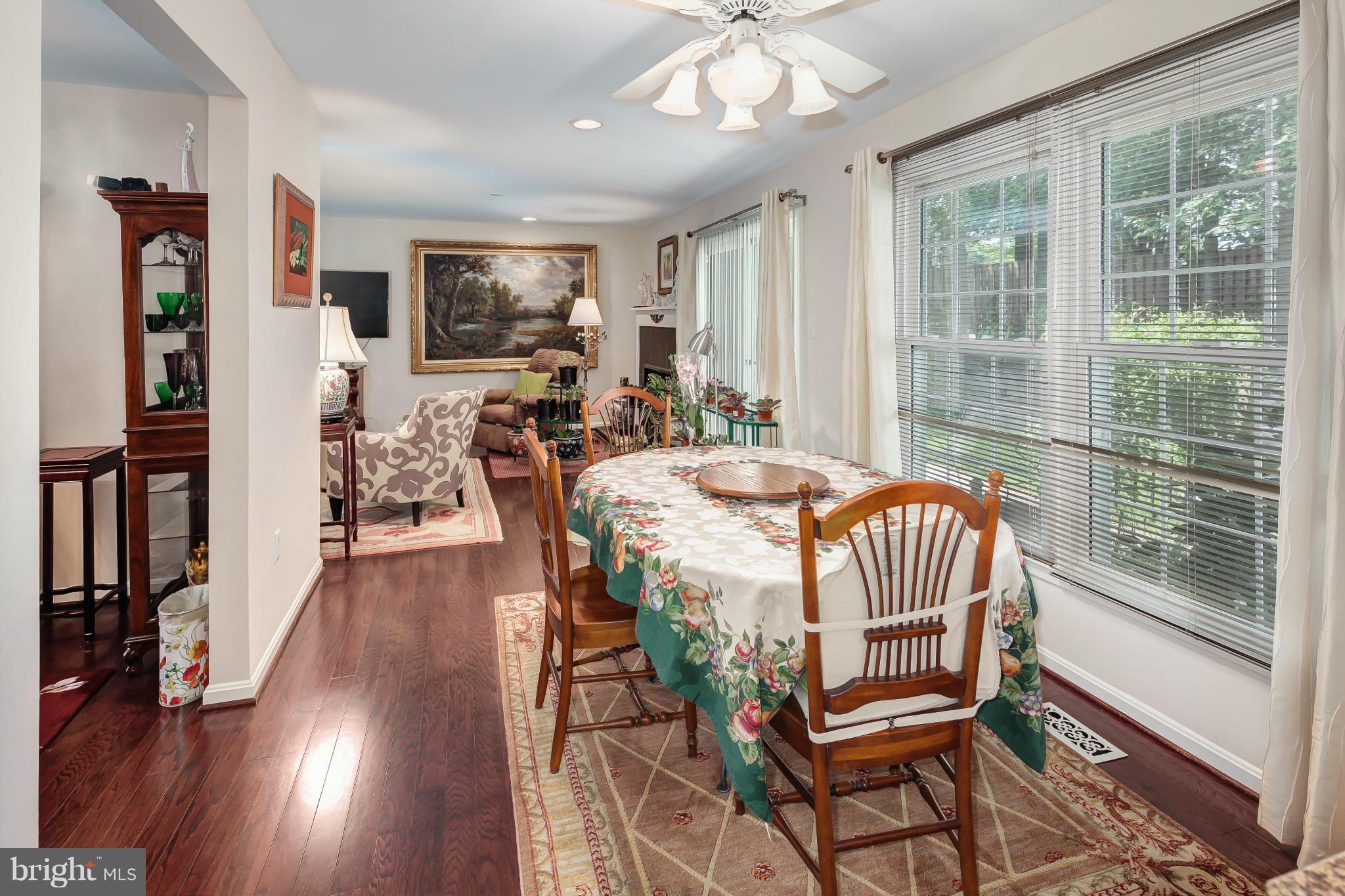8008 Viola Street Springfield, VA 22152 - Photo 5 of 30 Dining Room