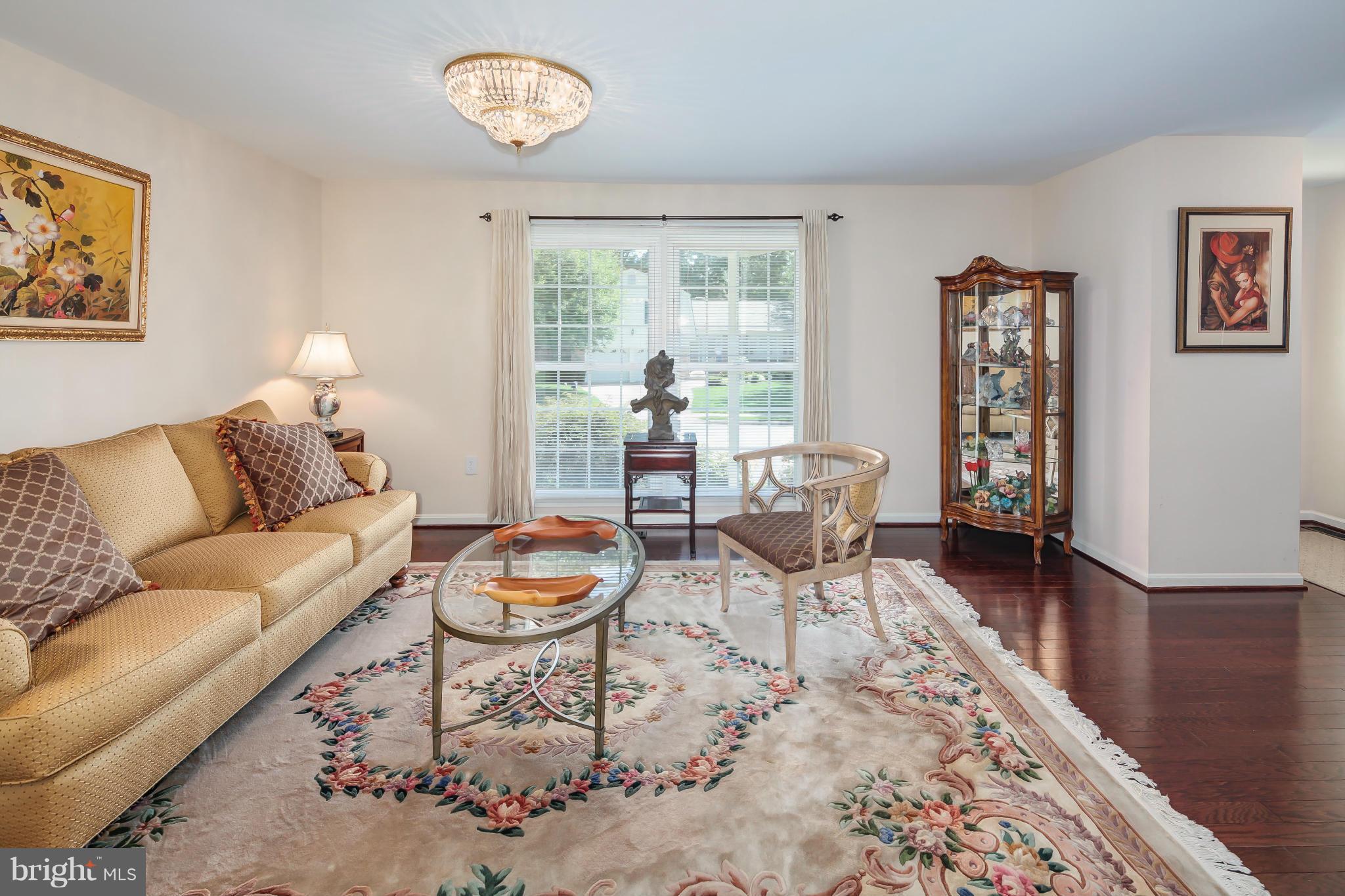 8008 Viola Street Springfield, VA 22152 - Photo 7 of 30 Family Room