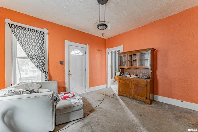 $29,900 | 440 5th Street, Lincoln, IL 62656