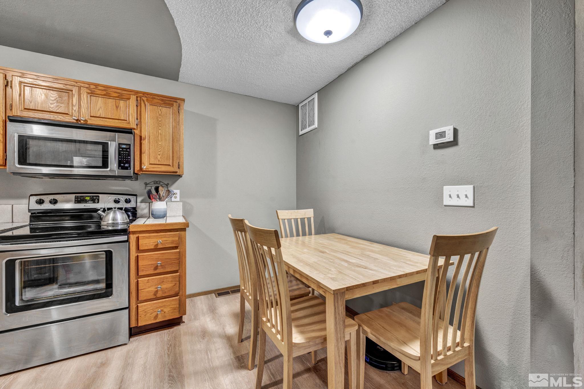 1471 Selmi Drive Reno, NV 89512 - Photo 10 of 32 Photo 10