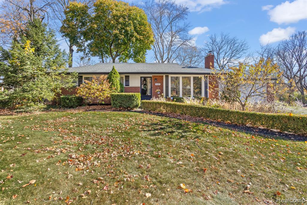 28424 Peppermill Road Farmington Hills, MI 48331 - Photo 2 of 29