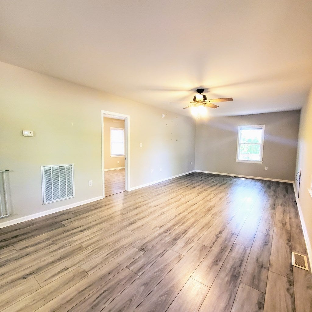 3923 Falls Road Victoria, VA 23974 - Photo 7 of 70 Gallery Image 7