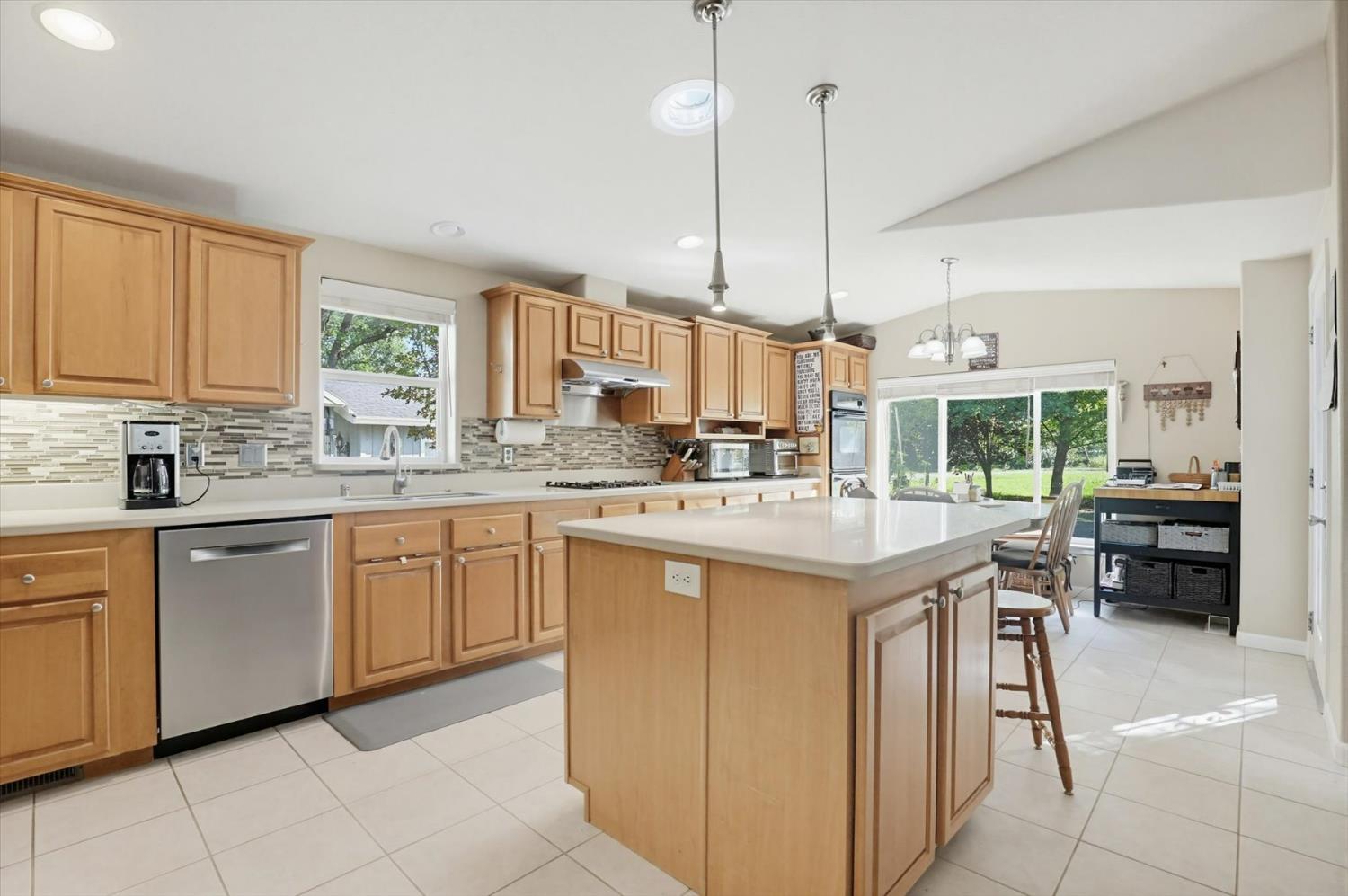 17180 Clover Road Penn Valley, CA 95946 - Photo 10 of 87