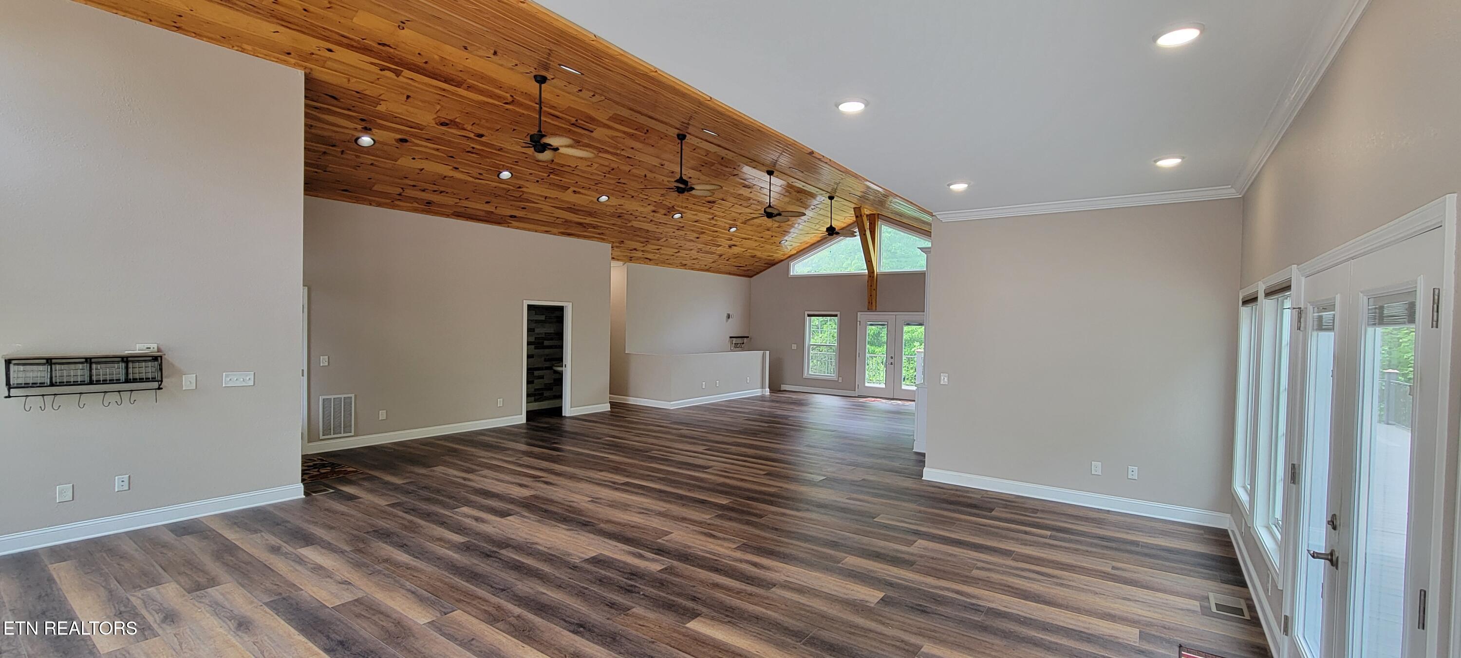 115 Jones Lane Clinton, TN 37716 - Photo 8 of 60 8